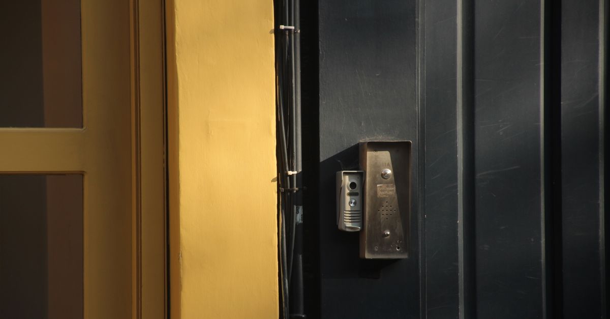 home security lock door — Maple Guard Security Mississauga